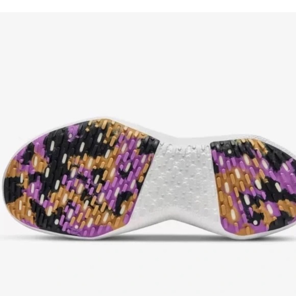 ALLBIRDS LIMITED EDITION HAZY BEIGE/LUX PURPLE (WHITE SOLE) TREE DASHER 2 - Picture 2 of 8